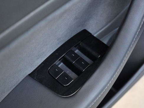 Used 2018 Tesla Model 3 Mid Range RWD image 40