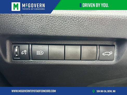 Used 2022 Toyota RAV4 XLE w/ Convenience Package AWD/4WD image 22