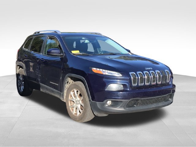 Used 2015 Jeep Cherokee Latitude w/ Cold Weather Group AWD/4WD image 6