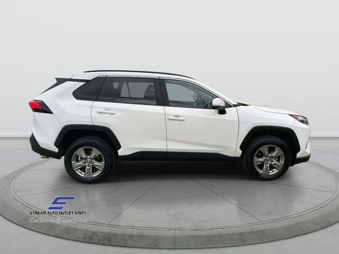 Used 2024 Toyota RAV4 XLE image 4