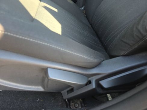 Used 2015 Ford Focus SE FWD image 12