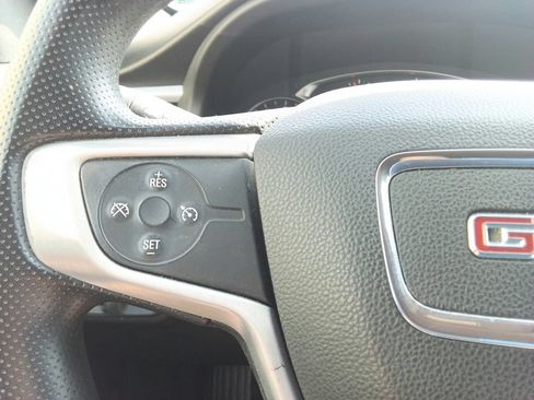 Used 2021 GMC Acadia SLE w/ Driver Convenience Package FWD image 23