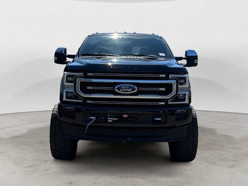 Used 2022 Ford F350 Platinum w/ FX4 Off-Road Package AWD/4WD image 2