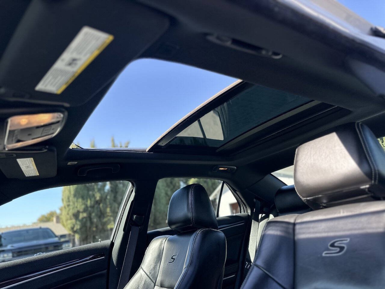 Used 2020 Chrysler 300 S w/ S Model Appearance Package RWD image 15