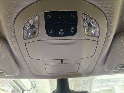 Used 2023 Chrysler Voyager LX FWD image 27