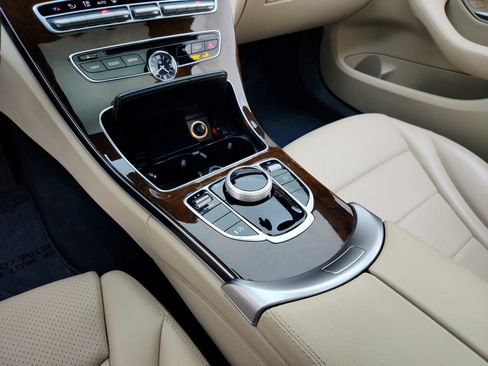Used 2018 Mercedes-Benz C 300 Sedan image 22