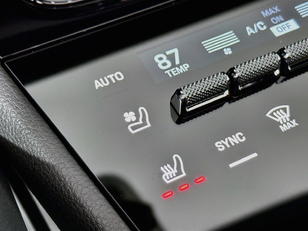 Certified 2026 Porsche Cayenne AWD/4WD image 22