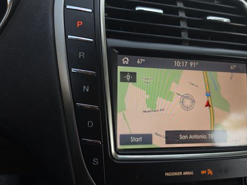 Used 2020 Lincoln Nautilus Reserve FWD image 19
