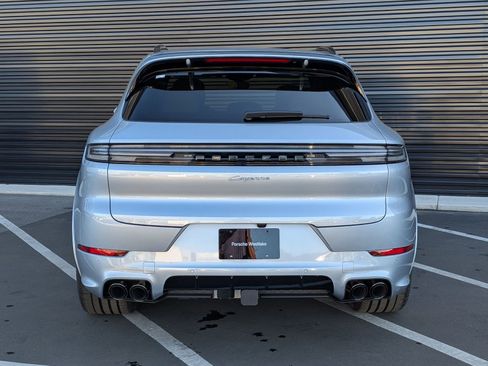 New 2026 Porsche Cayenne E-Hybrid image 10