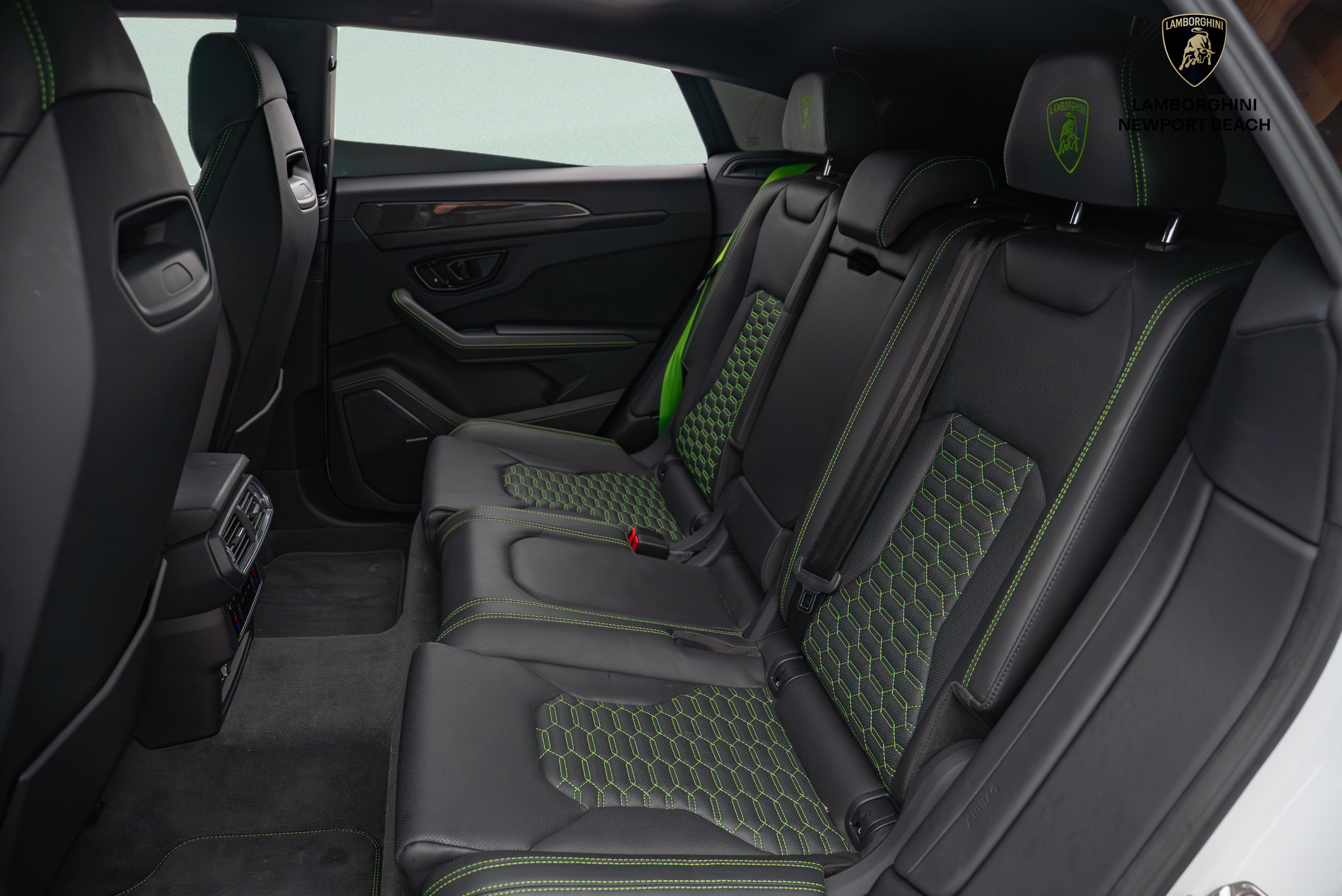 Used 2024 Lamborghini Urus S AWD/4WD image 11