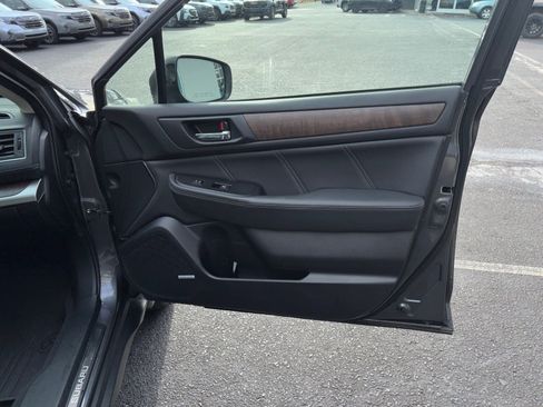 Used 2018 Subaru Outback 2.5i Limited image 43