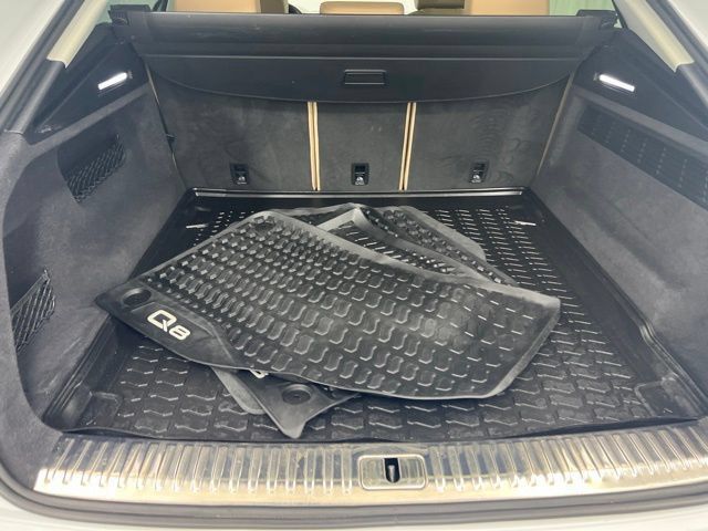Used 2023 Audi Q8 Premium Plus w/ Premium Plus Package AWD/4WD image 9