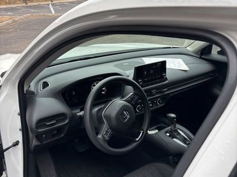 Used 2025 Honda HR-V LX image 26