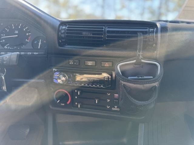 Used 1992 BMW 325i Convertible RWD image 30