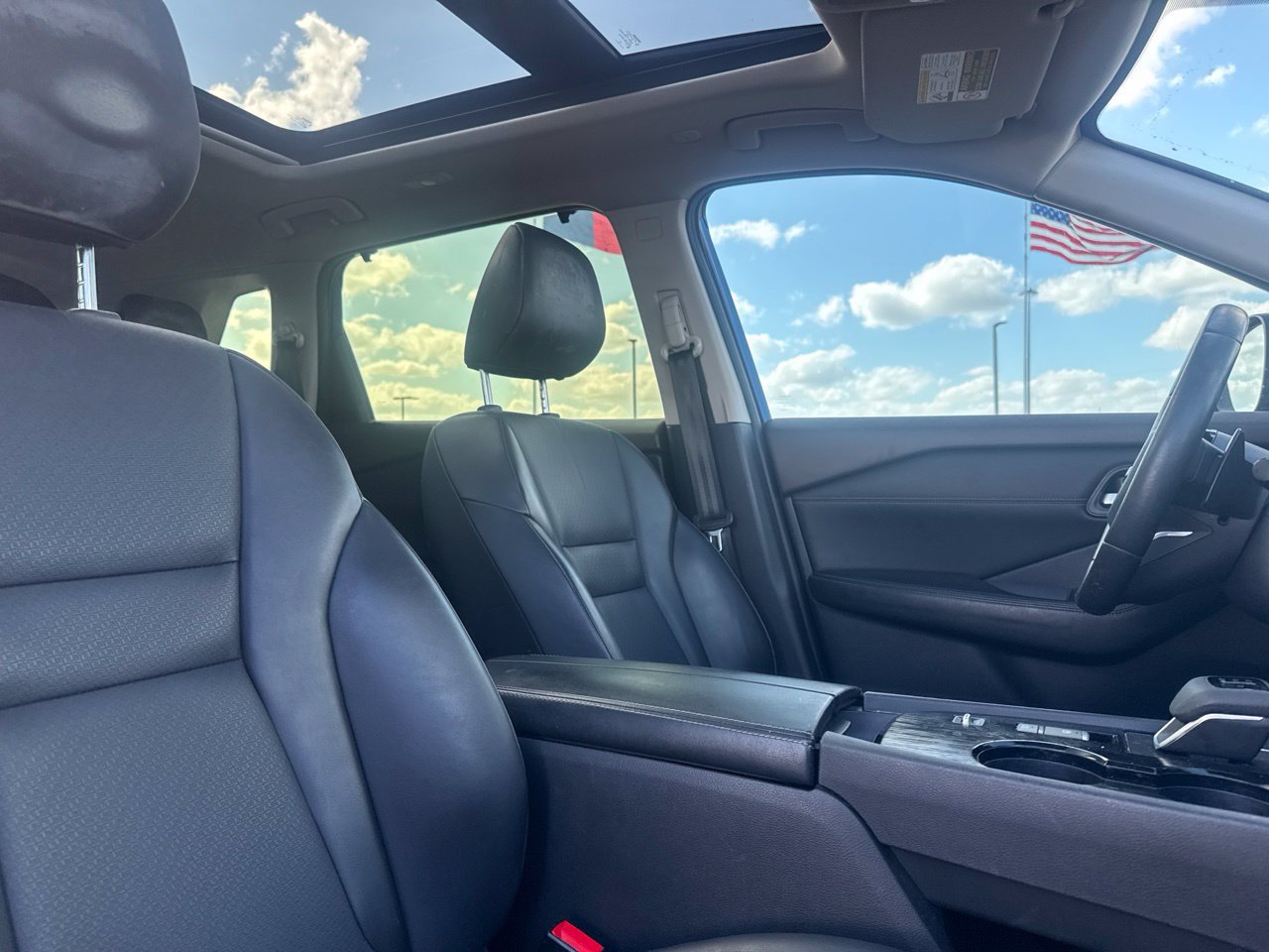 Certified 2023 Nissan Rogue SV w/ SV Premium B Package FWD image 36