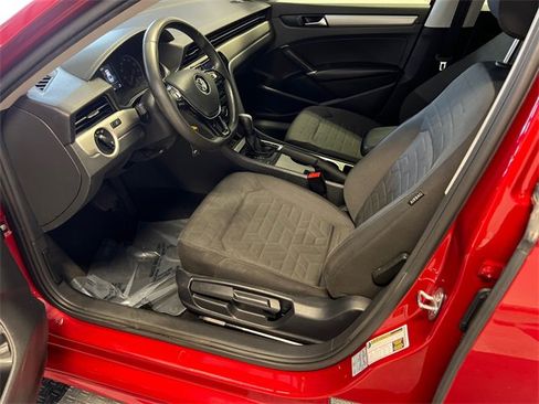 Used 2021 Volkswagen Passat 2.0T S image 6