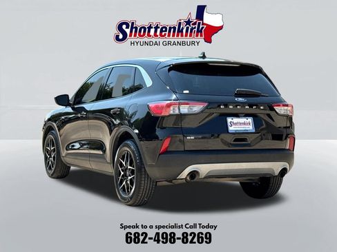 Used 2022 Ford Escape SE w/ Convenience Package FWD image 8