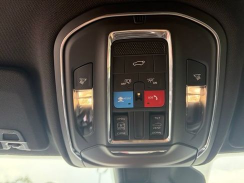 Used 2023 Jeep Grand Cherokee L Laredo AWD/4WD image 18