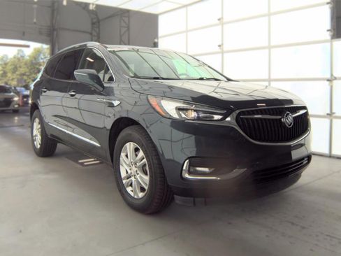 Used 2019 Buick Enclave Essence FWD image 3