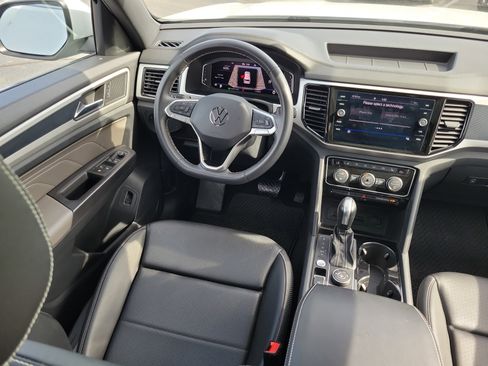 Used 2023 Volkswagen Atlas Cross Sport SEL image 19