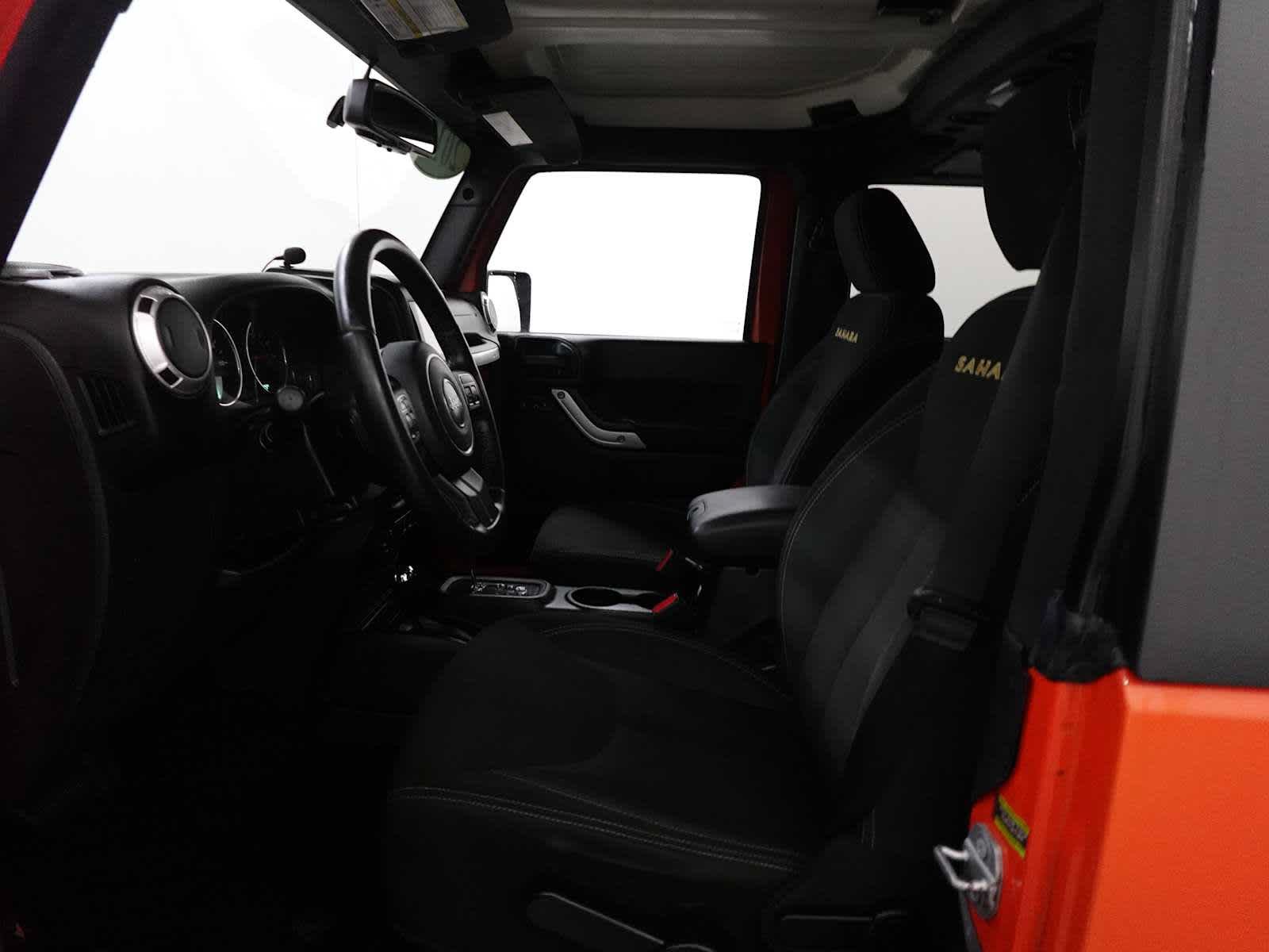 Used 2015 Jeep Wrangler Sahara w/ Dual Top Group AWD/4WD image 12