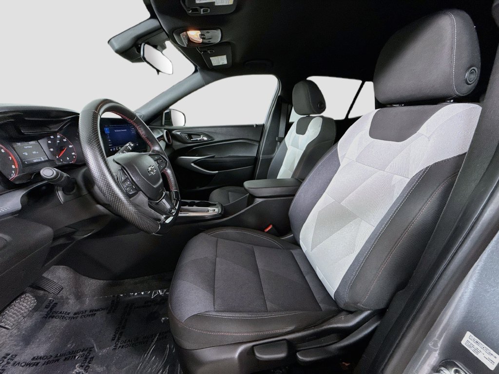 Used 2024 Chevrolet Trax RS w/ Driver Confidence Package FWD image 22