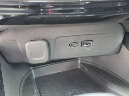 New 2026 Chevrolet Trax LT w/ Sunroof Package FWD image 26