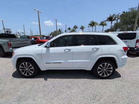 Used 2018 Jeep Grand Cherokee Overland RWD image 8