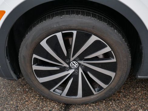 Used 2023 Volkswagen ID.4 Pro S Plus AWD/4WD image 15