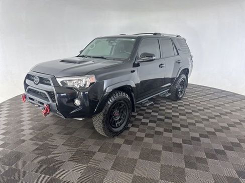 Used 2019 Toyota 4Runner TRD Off-Road Premium AWD/4WD image 3