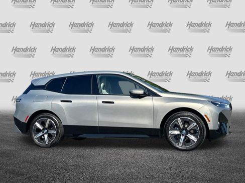 Used 2024 BMW iX xDrive50 w/ Sport Package AWD/4WD image 3