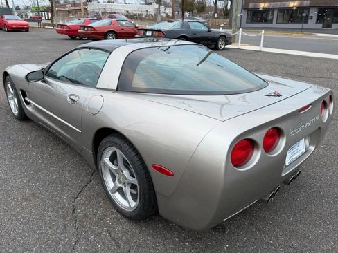 Used 2000 Chevrolet Corvette Coupe w/ Memory Pkg image 7
