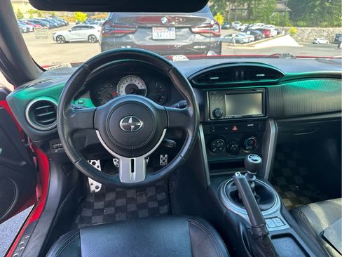 Used 2013 Scion FR-S RWD image 6