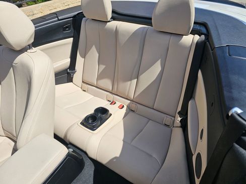 Used 2018 BMW 230i xDrive Convertible image 16