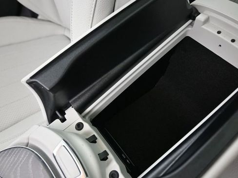 Certified 2022 Mercedes-Benz E 350 Sedan image 9