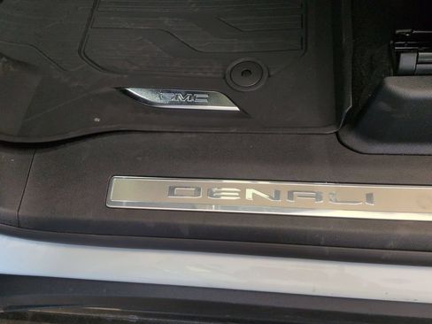New 2026 GMC Yukon Denali w/ Denali Reserve Package AWD/4WD image 20