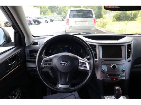 Used 2013 Subaru Outback 3.6R Limited w/ Special Appearance Pkg AWD/4WD image 11