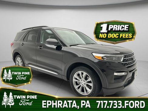 Used 2023 Ford Explorer XLT w/ Equipment Group 202A AWD/4WD image 1