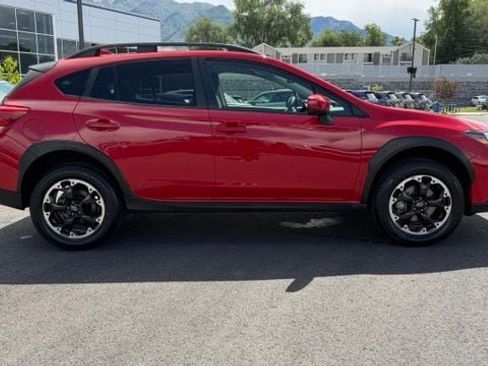 Used 2023 Subaru Crosstrek 2.0i Premium AWD/4WD image 2