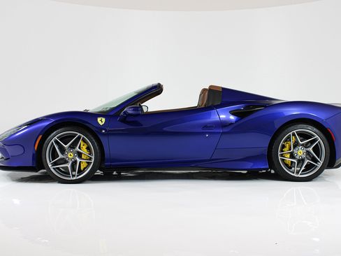 Certified 2023 Ferrari F8 Tributo RWD image 4