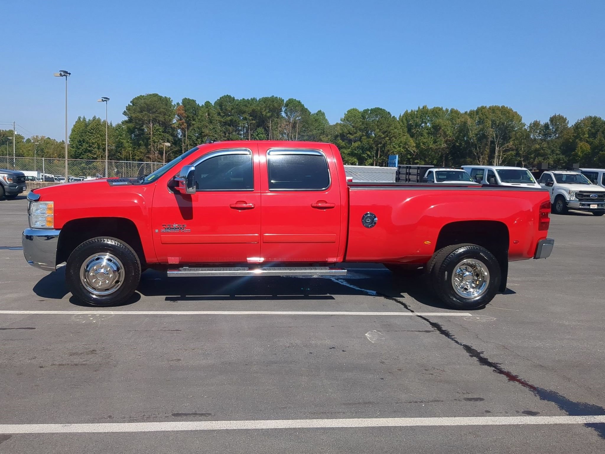 Used 2008 Chevrolet Silverado 3500 LTZ w/ EZ-Lift Tailgate Package RWD image 11