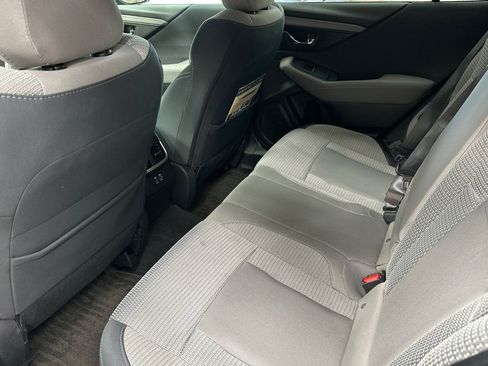 Used 2025 Subaru Outback Premium image 16