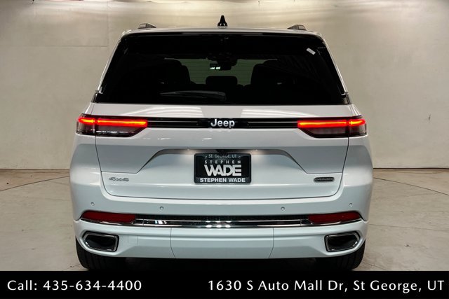 Used 2024 Jeep Grand Cherokee Overland w/ Luxury Tech Group IV AWD/4WD image 4