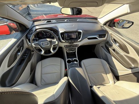 Used 2020 GMC Terrain SLT w/ Preferred Package image 2