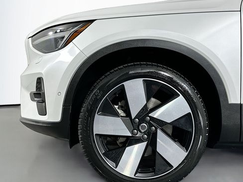 Used 2023 Volvo XC40 Recharge Ultimate w/ Protection Package Premier AWD/4WD image 12