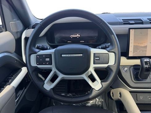 Used 2024 Land Rover Defender 130 X-Dynamic SE AWD/4WD image 13
