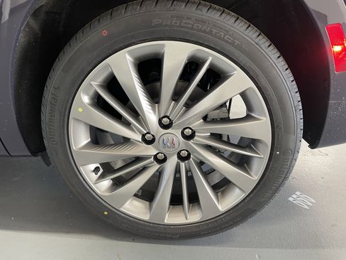 New 2026 Buick Envision Avenir image 7