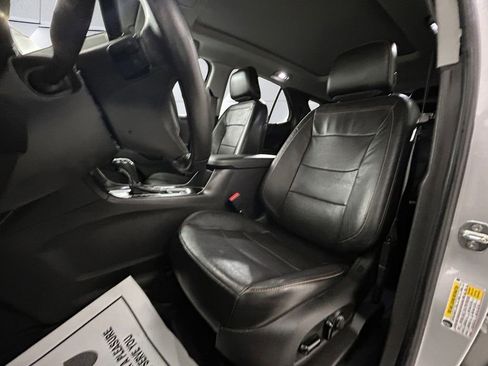 Used 2021 Chevrolet Equinox LT image 8