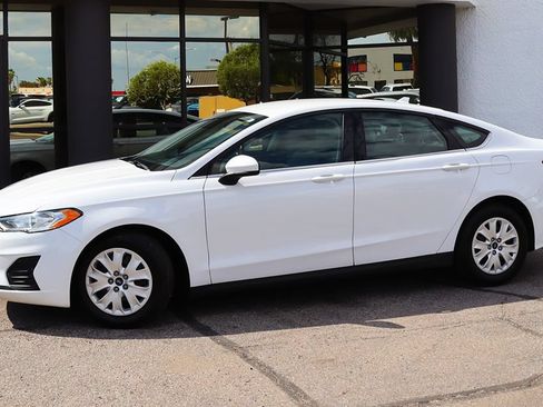 Used 2020 Ford Fusion S FWD image 4