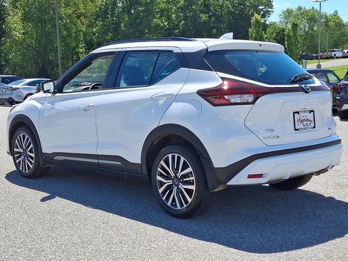 Used 2023 Nissan Kicks SR w/ SR Premium Package image 4